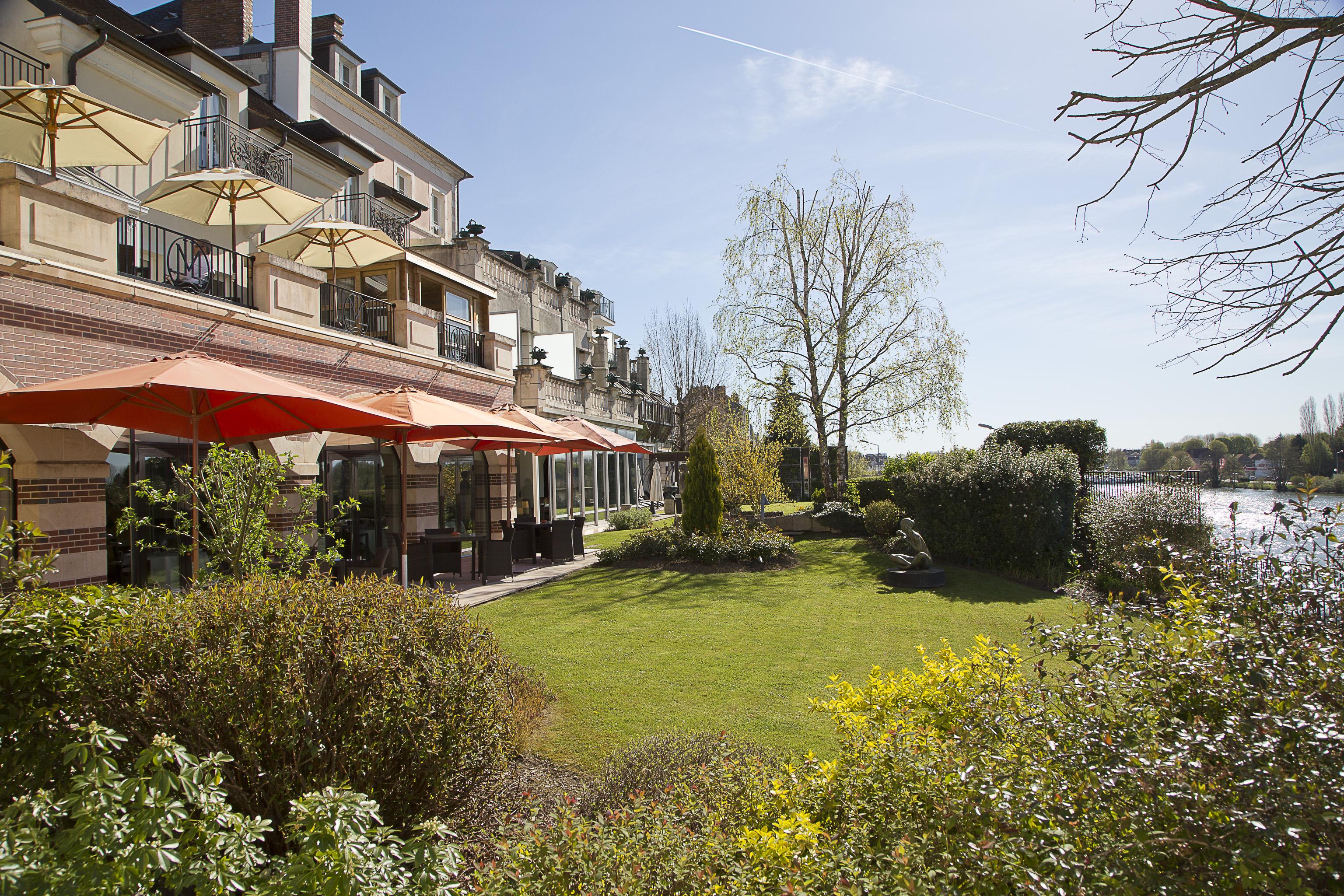 La Cote Saint Jacques Hotel Joigny Exterior photo